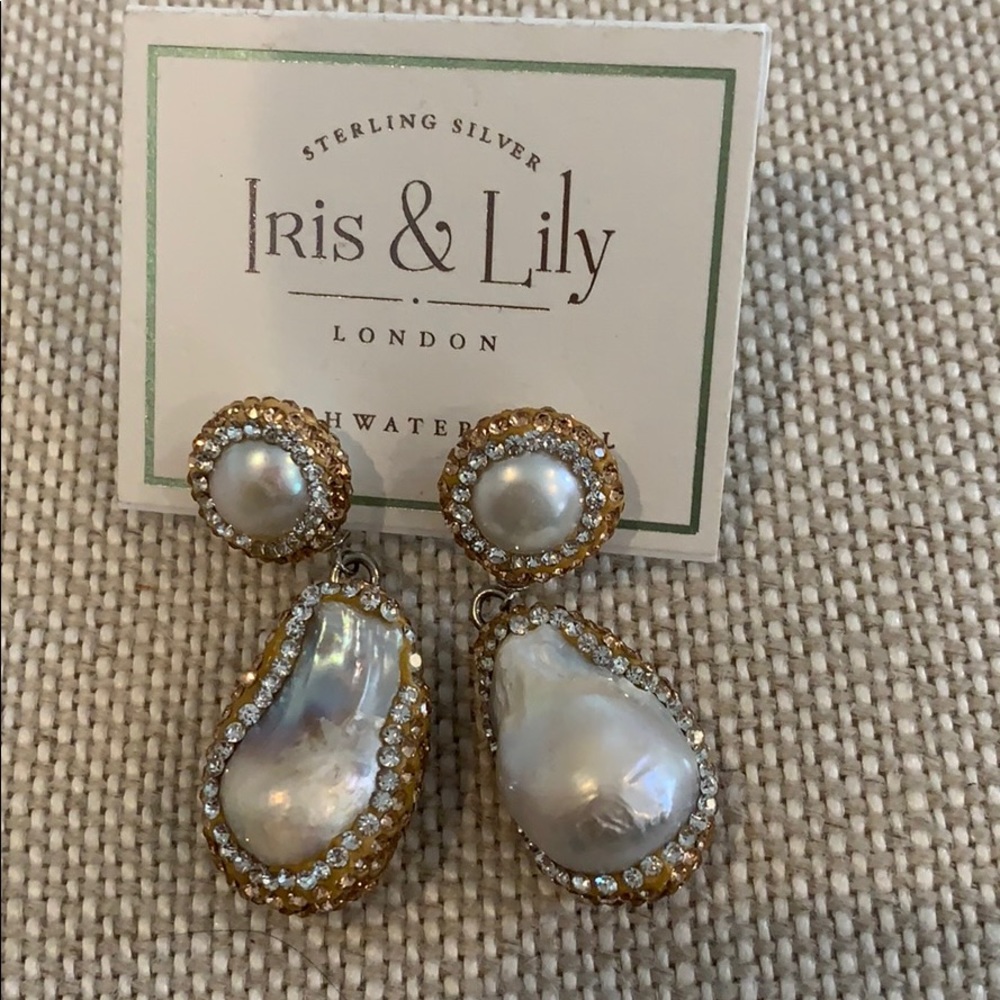 Iris & Lily Fresh Water Pearl Earrings